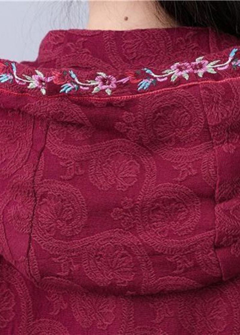 Długi Żakardowy Płaszcz Z Kapturem I Haftem Art Brick Red Jesienny - Płaszcze trenczowe damskie